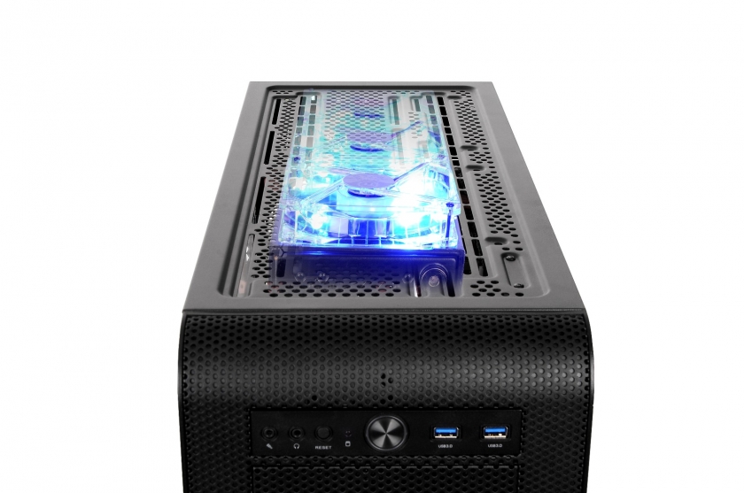 Thermaltake Luna Series LED Case Fan add style to your PC case
