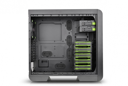 Thermaltake Core V51 Riing Edition Window Green Mid-Tower Chassis has a fully modular design