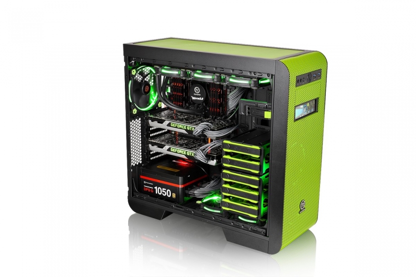 Thermaltake Core V51 Riing Edition Window Green Mid-Tower Chassis is designed for enthusiasts