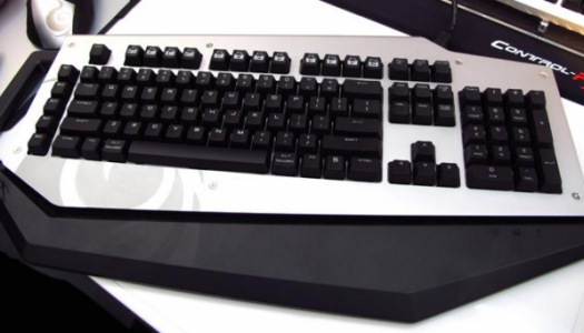 CeBIT 2013: CoolerMaster junto al prototipo de su teclado mecánico Mech